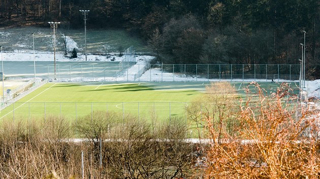 Sportovn arel ve zlnsk sti Vrava.