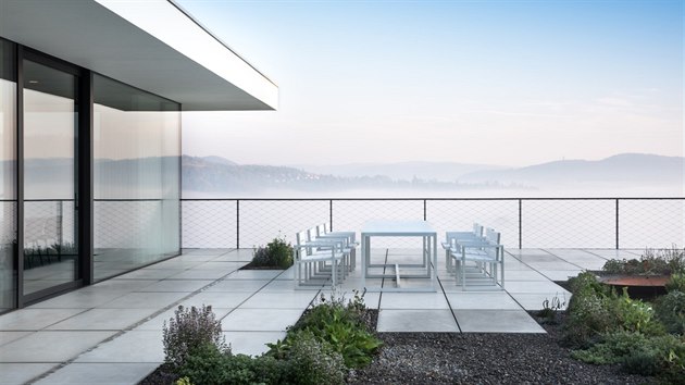 Prostorn terasa domu slu.