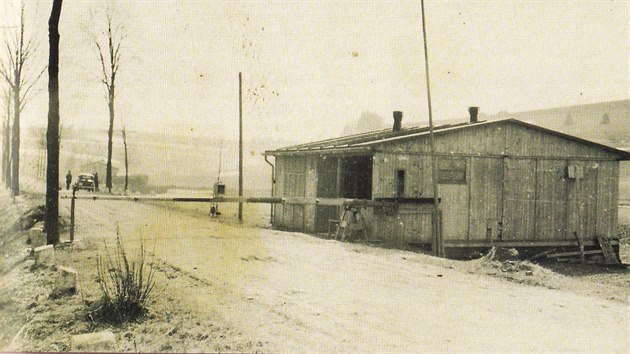 Mezi obcemi stla v letech 1939 a 1940 celnice.