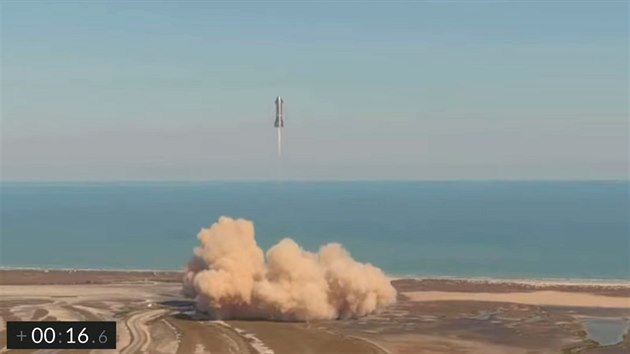 Sekundy po startu prototypu lodi SN9 společnosti SpaceX v úterý 2. února 2021