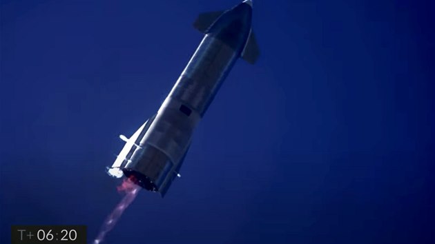 Nezvládnutý přistávací manévr prototypu lodi SN9 společnosti SpaceX při testovacím letu 2. února 2021