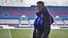 Jaroslav Mihalík se usmívá po p�íchodu do Olomouce.