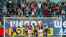 Fotbalist�m Dynama se v uplynulém ro�níku první ligy da�ilo, co� se projevilo i...