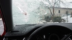 V�z poni�ený na silnici I/11 v Klá�terci na �umpersku, a to kv�li ledu, který...