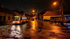 Vidt trolejbus v noci, to je v Brn nevídaná vc. V noci na 8. února 2021 vak...
