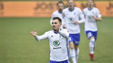 Tomáš Ladra z Mladé Boleslavi se raduje z gólu v zápase s Olomoucí.