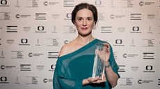 Magdaléna Borová s cenou kritik� pro nejlep�í here�ku za Krajinu ve stínu