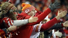 Fandové Kansas City Chiefs ví v obhajobu triumfu v Super Bowlu.