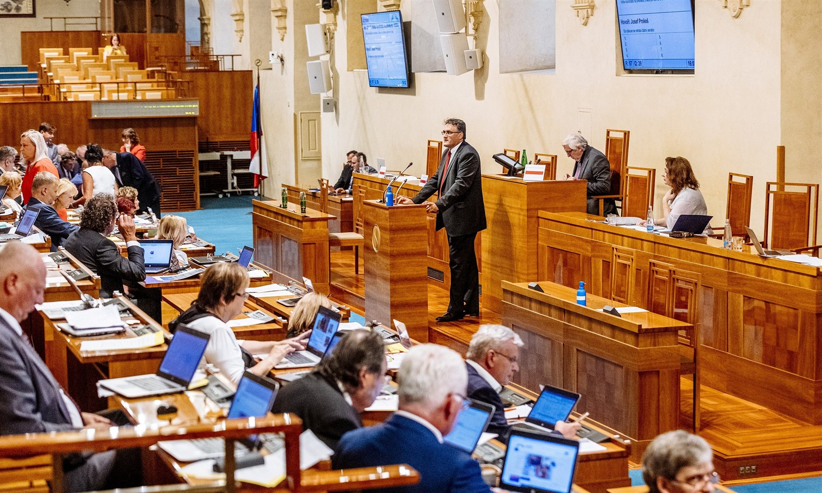 Senát není automaticky pojistkou demokracie. Ústavnost a práva jednotlivce lze chránit i jinak | Názory