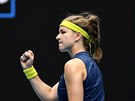 Karolína Muchová se povzbuzuje ve tetím kole Australian Open.