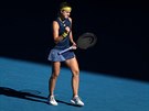 Karolína Muchová se hecuje v semifinále Australian Open.