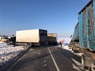 U Klecan v okrese Praha-východ se srazil kamion s osobním autem. (12. února...
