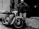 Zlodj ukradl z garáe v Losiné u Plzn také edesát let starý motocykl Jawa...