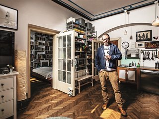 Obývací kuchyně, hlavní křižovatka bydlení. „Nejvíc mi jdou různé guláše,...