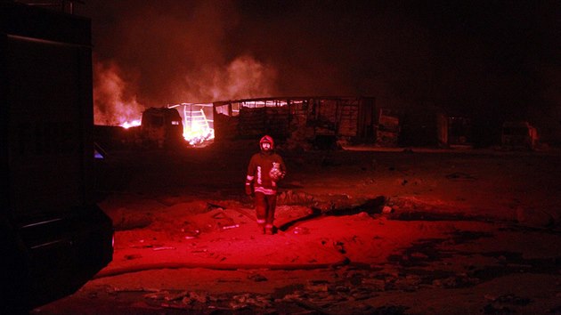 Následky exploze cisternových vozidel s pohonnými hmotami v afghánské provincii Herát (14. února 2021)