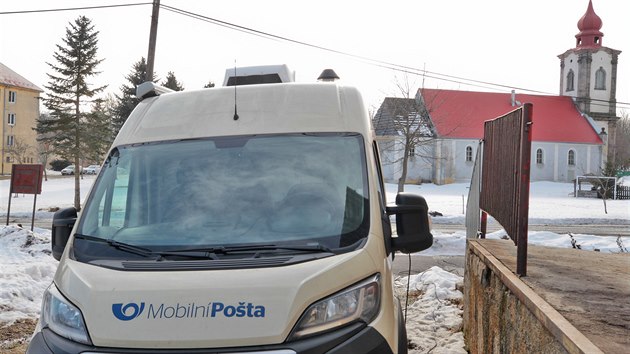 Mobilní pošta v Nové Vsi na Sokolovsku.