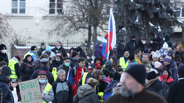 Inciativa Chcípl PES pořádá v neděli odpoledne valentýnský pochod na Petřín. (14. února 2021)