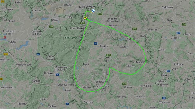 Letadlo nad Karlovarskm krajem nakreslilo tvar srdce, zeteln to bylo vidt na obrazovce Flight Radaru.