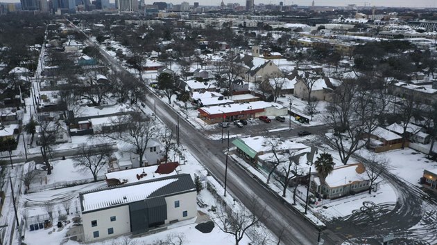 Miliony Texasan jsou u nkolik dn v rekordn mrazivm poas bez elektiny. (16. nora 2021)