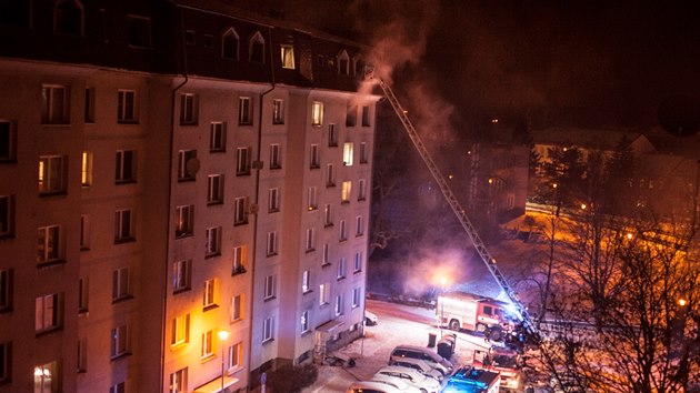 Hasiči ve Svitavách likvidovali požár bytu v půdní vestavbě. Vybavení bytu začalo hořet od zapálené svíčky.