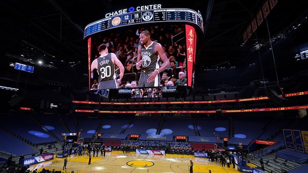 Vzpomínkové video pro Kevina Duranta, který se s Brooklynem vrátil do haly Golden State Warriors, kde prožil úspěšné angažmá.
