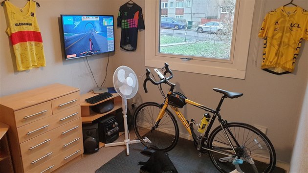 Cyklistick trenaer Zwift