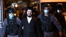 Izraelská policie v Jeruzalém zasáhla proti ultraortodoxním idm, kteí...