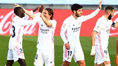 Radost fotbalistů Realu Madrid v ligovém utkání s Valencií.