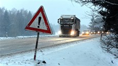 Policie kvli defektm pneumatik a pokozeným ráfkm vyjídí v posledních dnech...