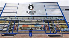 Nové logo Sparty u vstupu do tréninkového centra na Strahov.