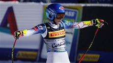 Mikaela Shiffrinová v cíli superobího slalomu na mistrovství svta v Cortin...