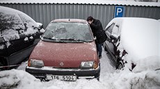 V Bohumín se uskutenila první draba aut odtaených z ulic. (12. února 2021)