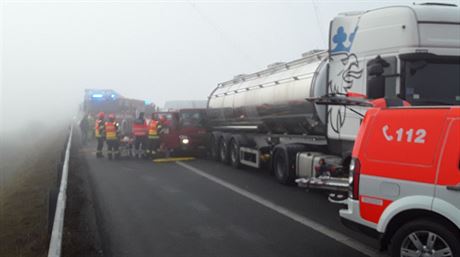 Hromadná nehoda na 179. kilometru D1 u Ostrovaic na Brnnsku zablokovala smr...