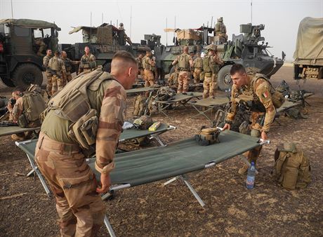 Tká mise. Francouztí vojáci chystají dalí operaci v Mali.