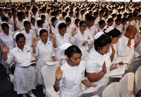 Filipínské koly chrlí spoustu zdravotních sester.