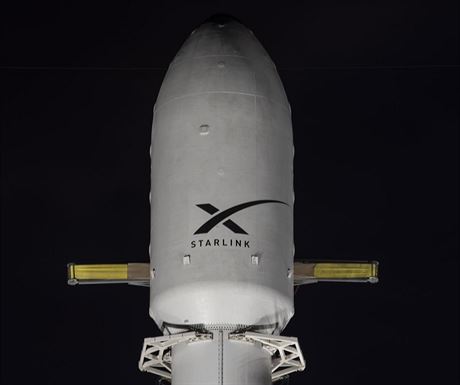 Pouitý aerodynamický kryt ped startem mise Starlink v1-1