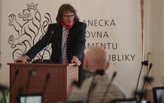 Zástupci petice Blanický manifest (na snímku ekonom Miroslav evík) jednali na...