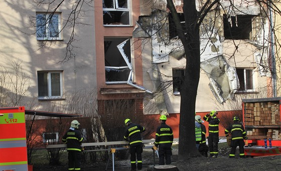 V Ostrav-Hrabvce zasahovali hasii po výbuchu a poáru bytu v prvním pate...