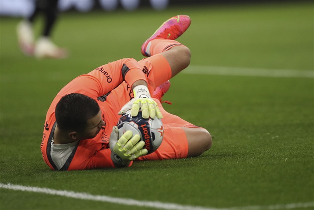 Předstíral zranění? Brankář při ramadánu pomáhal spoluhráčům přerušit půst