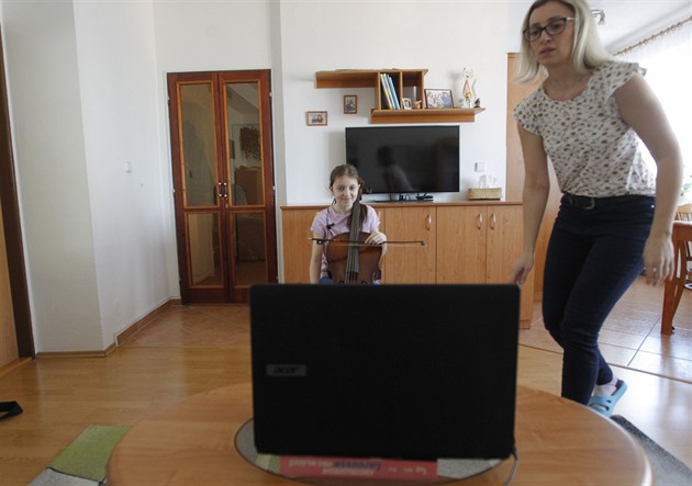 Desetiletá Iveta Jordánová patí k tm dtem, které budou ve studiu ZU...