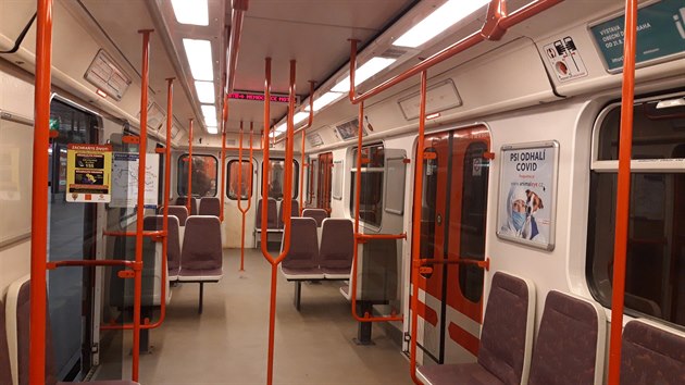 Vylidnné praské metro kvli koronaviru
