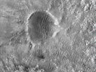 Fotografie povrchu Marsu, kterou poídila americká sonda (únor 2021)
