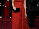 Natalie Portmanová si pi píleitosti pedávání cen Akademie roku 2012 oblékla...
