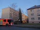 V Ostrav�-Hrab�vce nad r�nem explodoval byt v prvn�m pat�e bytov�ho domu.