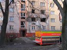 V Ostrav�-Hrab�vce nad r�nem explodoval byt v prvn�m pat�e bytov�ho domu. ...