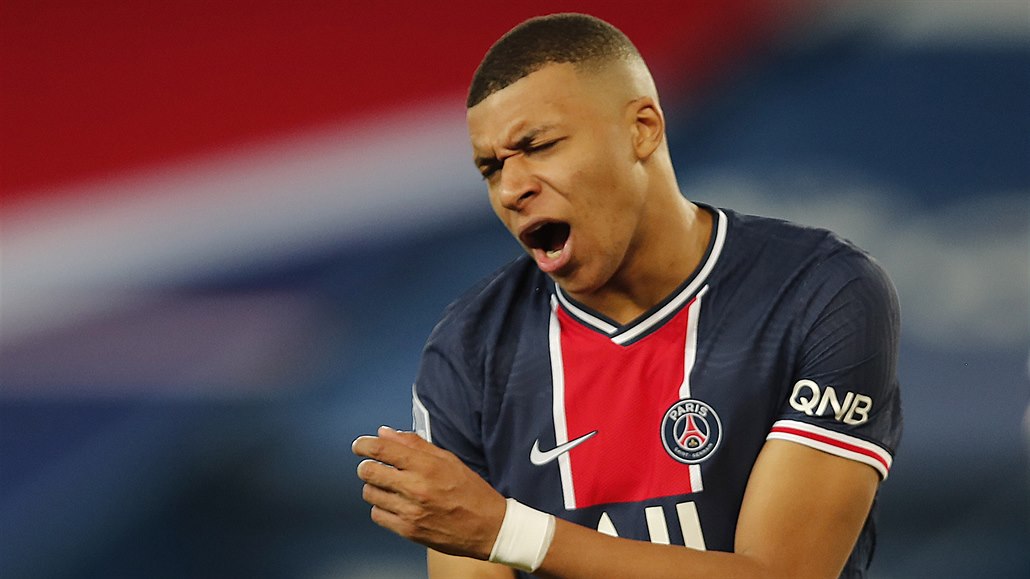 Kylian Mbappé z Paris St. Germain b�hem utkání s Monakem.