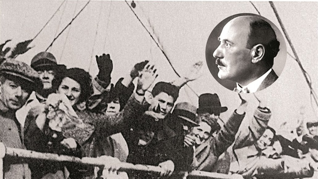 Snímek z konce 30. let, kdy němečtí Židé prchali na přeplněných lodích z...