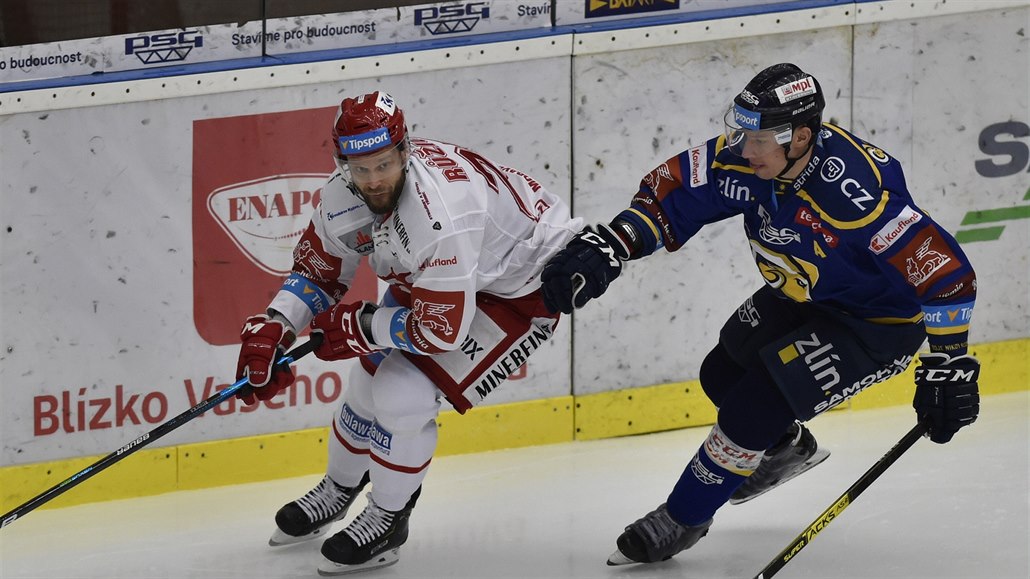 ONLINE: Třinec vede nad Zlínem, Hradec porazil Pardubice potřetí