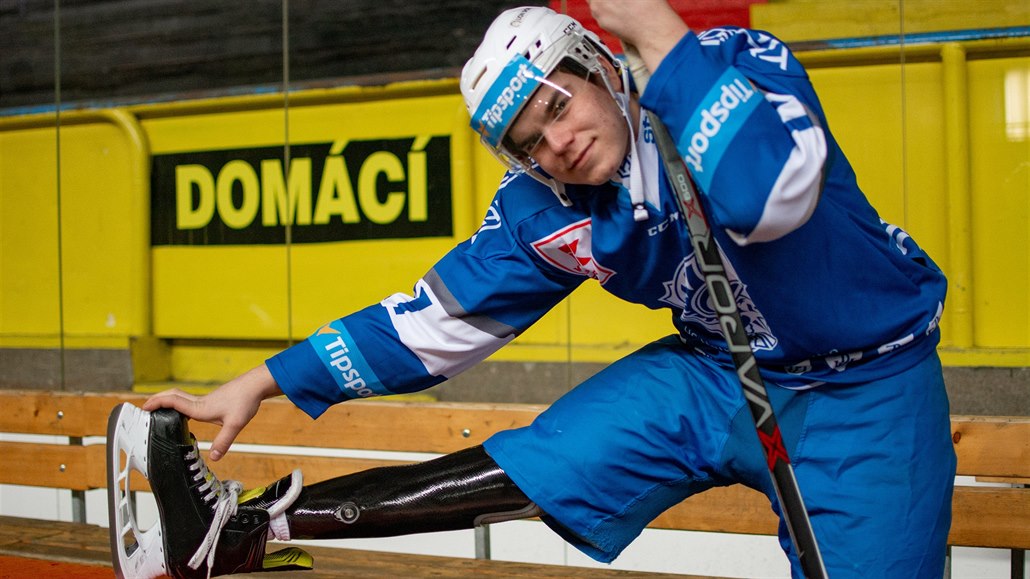 Martin Žižlavský přišel v šestnácti o nohu pod kolenem. K hokeji, který do té...