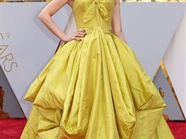 Leslie Mannová na Oscary v roce 2017 oblékla aty znaky Zac Posen v barv,...